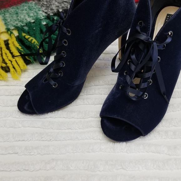 WHBM Blue Velvet Lace-Up Peep Toe Booties Size 9 - Picture 5 of 8